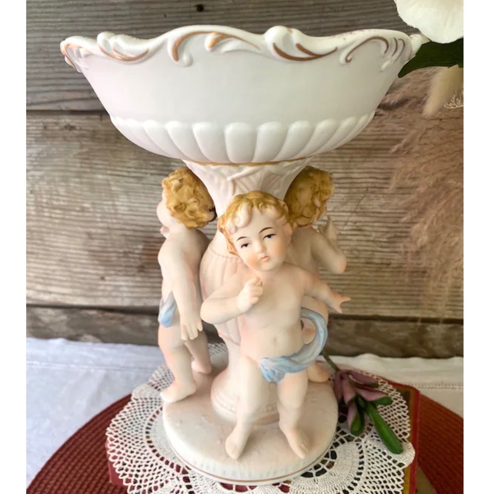 Vintage Porcelain Cherub Compote Bowl Gold Gilt Putti Centerpiece Pedestal‎ 9.5"